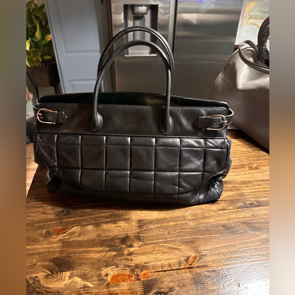 Classic Quilted Leather Tote Bag - Black